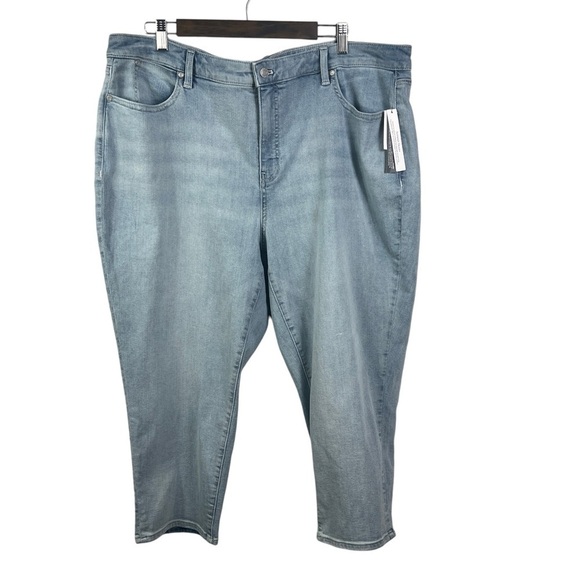 Talbots Women's Jeans Size 22W Petite Straight Leg Crop Light Wash Stretch NWT - Picture 1 of 13